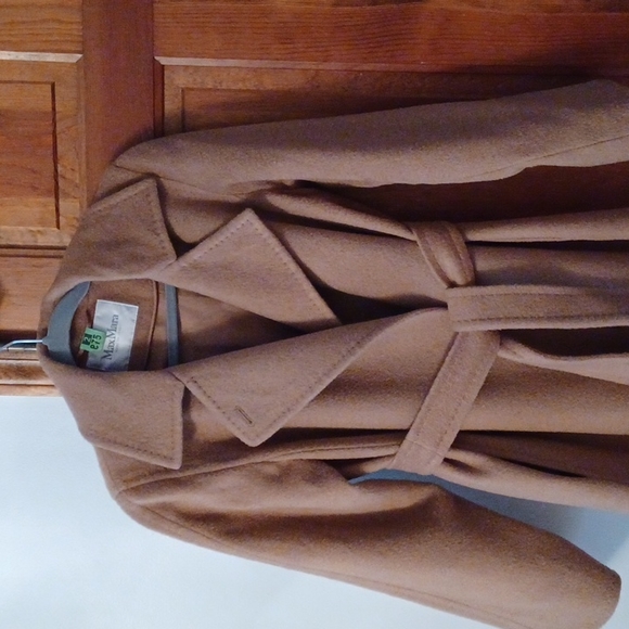 MaxMara coat - Picture 4 of 10